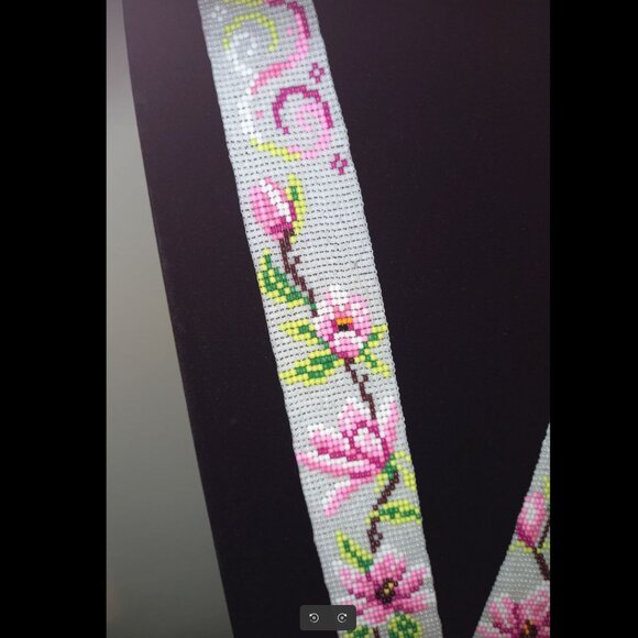 🌸 Gerdan made of beads with a magnolia flower 🌸 - Picture 4 of 5